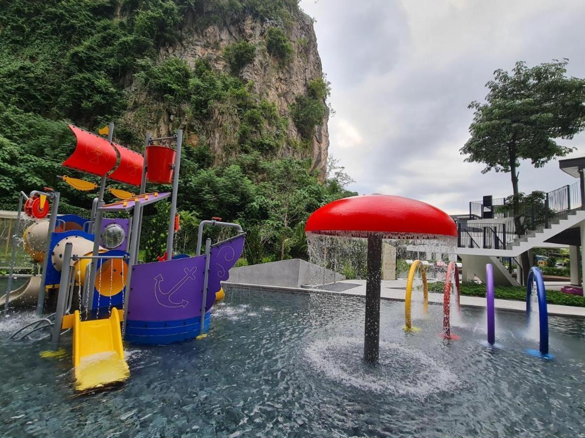 Ipoh Waterpark The Cove Premium Suites 7-13Pax By Iwh Eksteriør billede